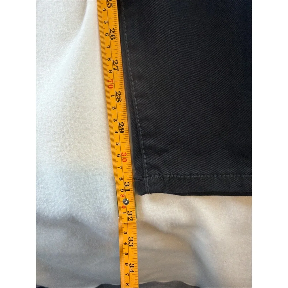 New with tags Torrid Premium women's skinny jeans in size 26.
